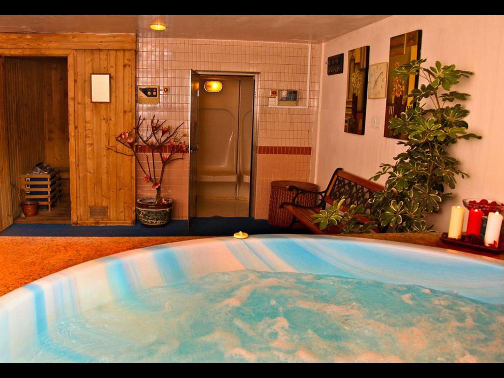 Orient Guest House Дубай Екстериор снимка